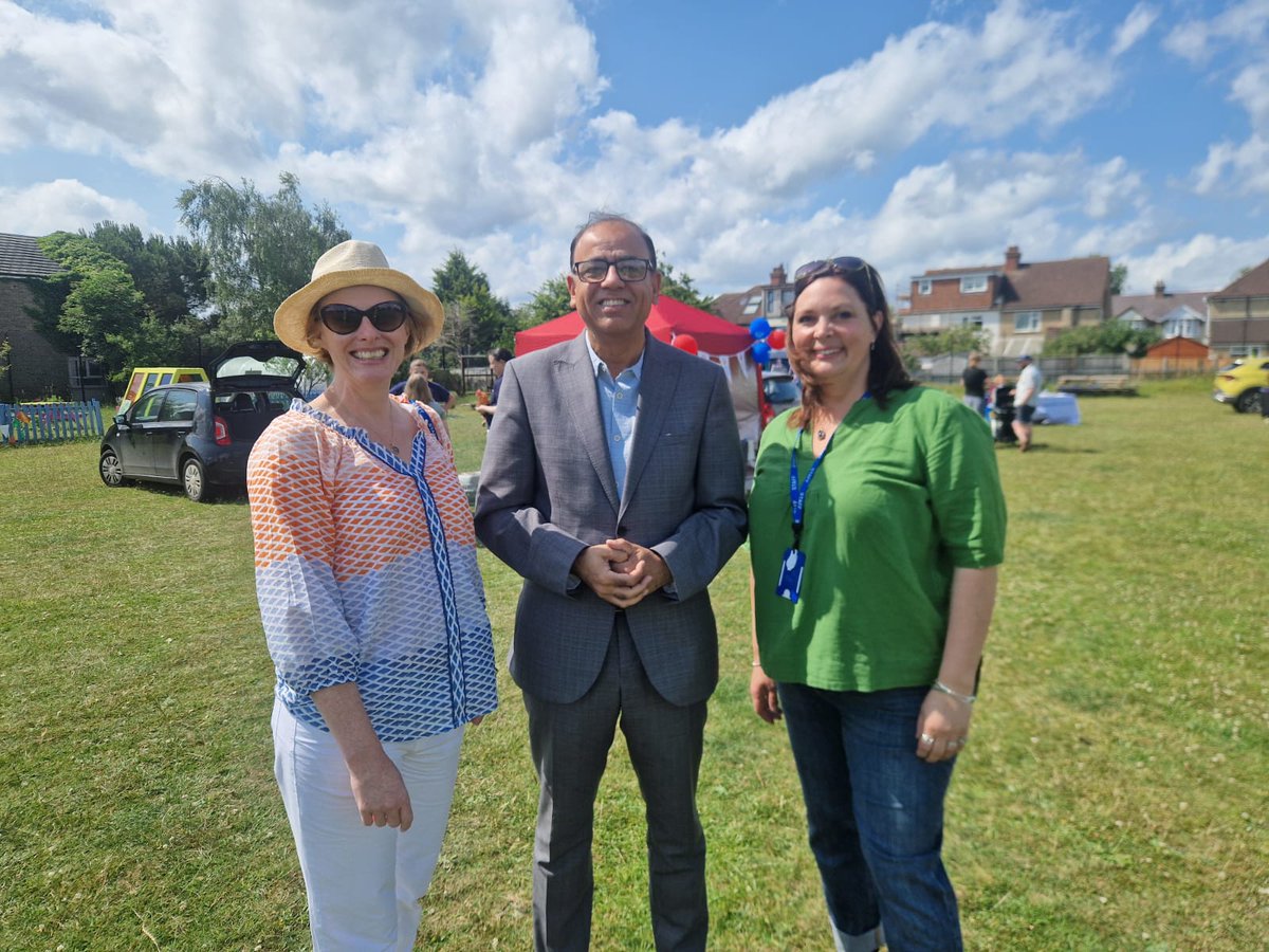 Mohammad Yasin MP (@yasinforbedford) on Twitter photo Great to visit Grange Academy's Community Farm open day this morning.
I then held my drop-in surgery - thanks to everyone who stopped by to talk.
Later I was back in the sun, speaking to residents in De Parys about the issues that matter most to their families. <a href="/BedfordLabour/">Bedford Labour</a> Great to visit Grange Academy's Community Farm open day this morning.
I then held my drop-in surgery - thanks to everyone who stopped by to talk.
Later I was back in the sun, speaking to residents in De Parys about the issues that matter most to their families. <a href="/BedfordLabour/">Bedford Labour</a>