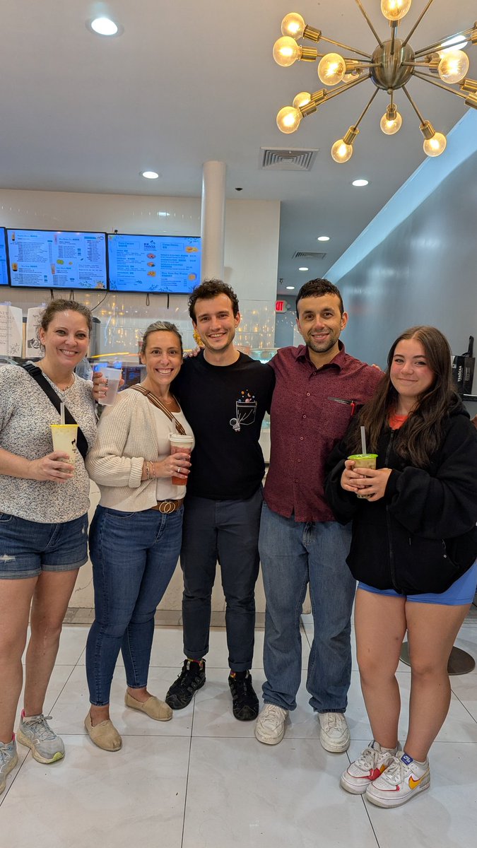 ElizabethBarko1's tweet image. Food + Boda Borg + boba tea = NDD residency &quot;Snacktivity Social&quot; @BCHNeuroRes #NDD