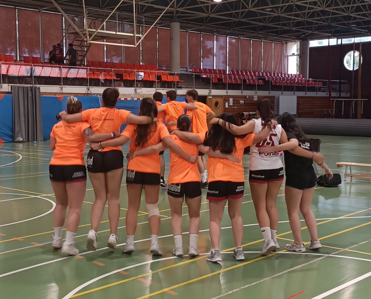 💛Jaume Domingo💛 (@jaumedomingo) on Twitter photo Tutors de joc i de valors, tutors d'alegria i compromís.
Gracies per la feina .
Finals nacionals dels Jocs Esportius, 8000 nens i nenes.
<a href="/b5alvarez/">berni alvarez</a> <a href="/esportcat/">Esports</a> <a href="/abelgama77/">Abel García Marín</a> <a href="/UCECcat/">Consells Esportius de Catalunya</a> Tutors de joc i de valors, tutors d'alegria i compromís.
Gracies per la feina .
Finals nacionals dels Jocs Esportius, 8000 nens i nenes.
<a href="/b5alvarez/">berni alvarez</a> <a href="/esportcat/">Esports</a> <a href="/abelgama77/">Abel García Marín</a> <a href="/UCECcat/">Consells Esportius de Catalunya</a>