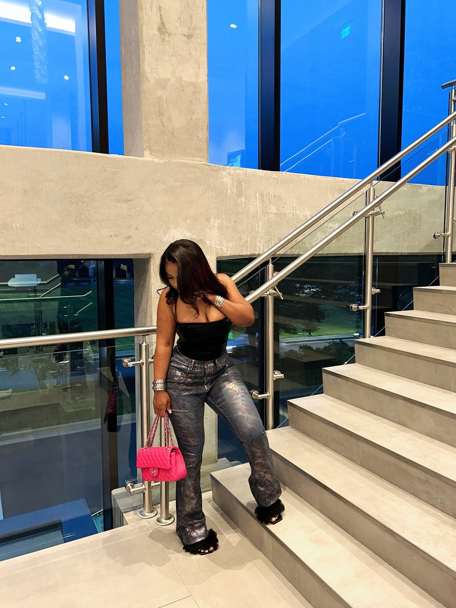hermoriaah's tweet photo. Feeling myself, I know you feeling me too https://t.co/omFCKE0olz