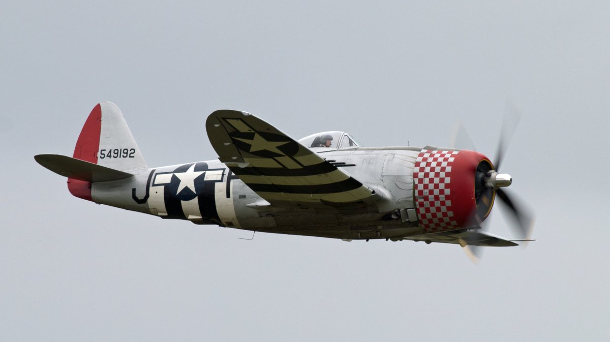 Funtera's tweet image. The Stunning @UltimateWarbird P47 Thunderbolt making some noise over @cosfordairshow #avgeek #RAFCosfordAirshow
