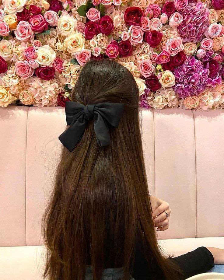 ↴ ♚

 في قلبها موسمٌ لا ينتهِي من الحنان ❥