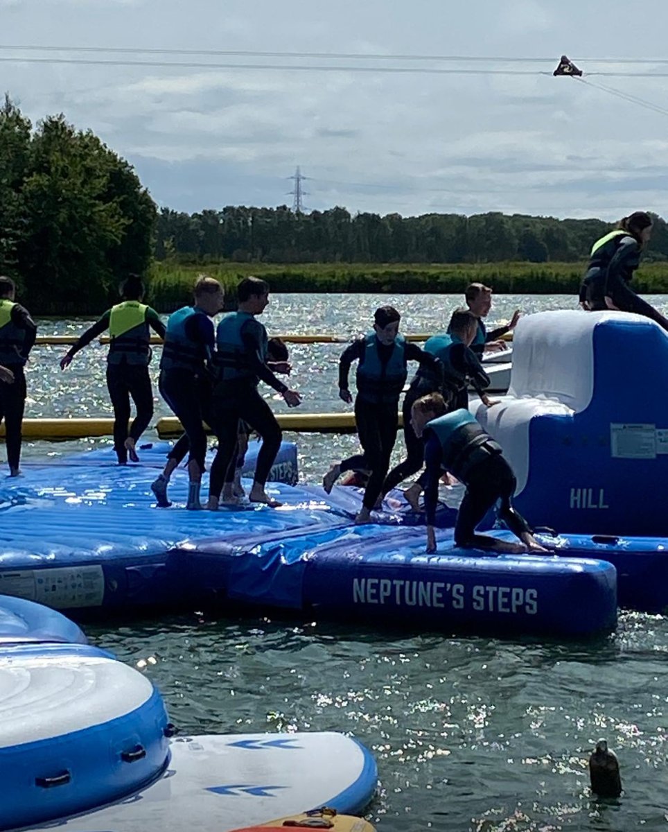 MiniamsU9White's tweet photo. Fun team building afternoon for this lot #friends4life#fulfam#memories https://t.co/rHUVSpqg1O