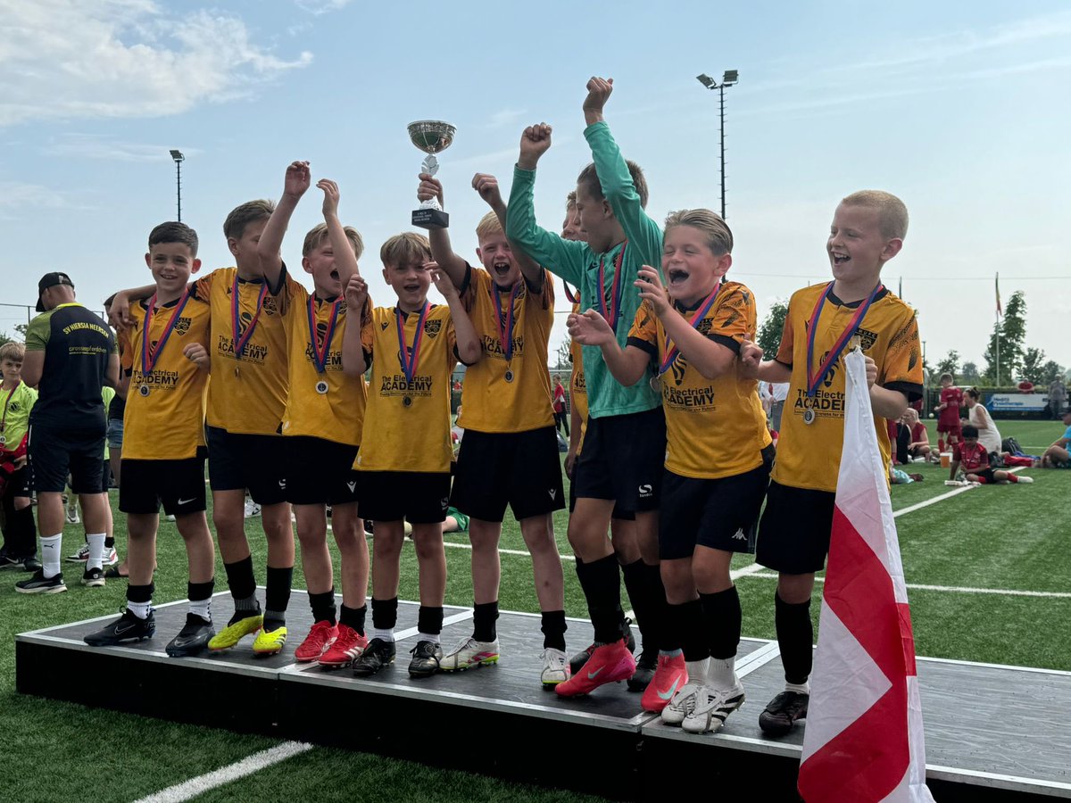 mufccommunity's tweet image. Congratulations to our @maidstoneunited u9 Amber team who represented the club in Holland this weekend and won the 2025 vv Trinitas Oisterwijk Cup - well done boys, fantastic achievement 🏆🇳🇱