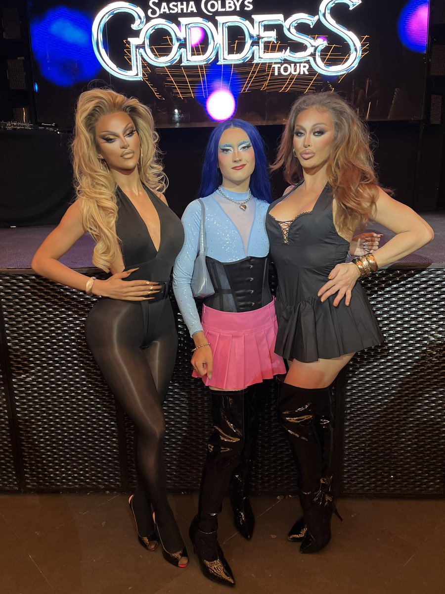 ángel🪽london era 🇬🇧 #teamdarlene tweet media