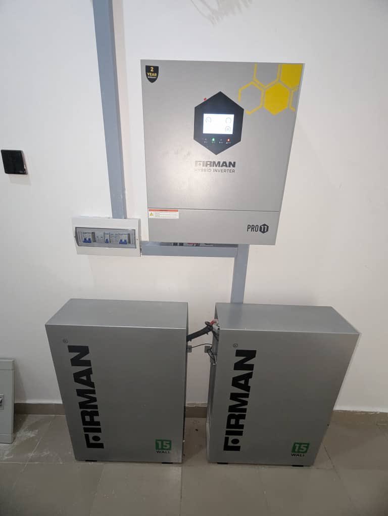 ijirsam's tweet photo. 🔋 Proud Milestone Unlocked! ☀️⚡

Yesterday, I successfully designed &amp; supervised the installation of an 11kW Firman inverter system paired with 30kWh of Firman lithium batteries for a residential client in Makurdi, Benue State, marking my 1st full lithium battery installation! https://t.co/dv0MDcbuBu