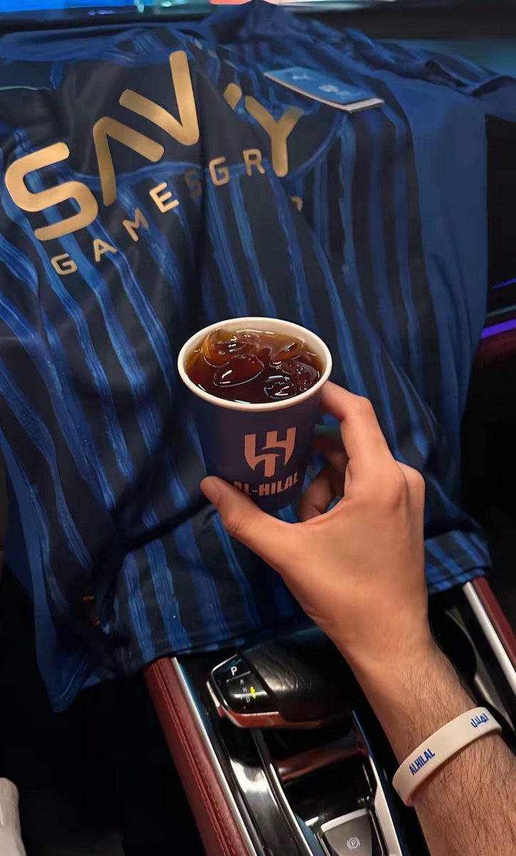 1vxor's tweet image. ومن لامني في حبّ الهلال غلطان 💙