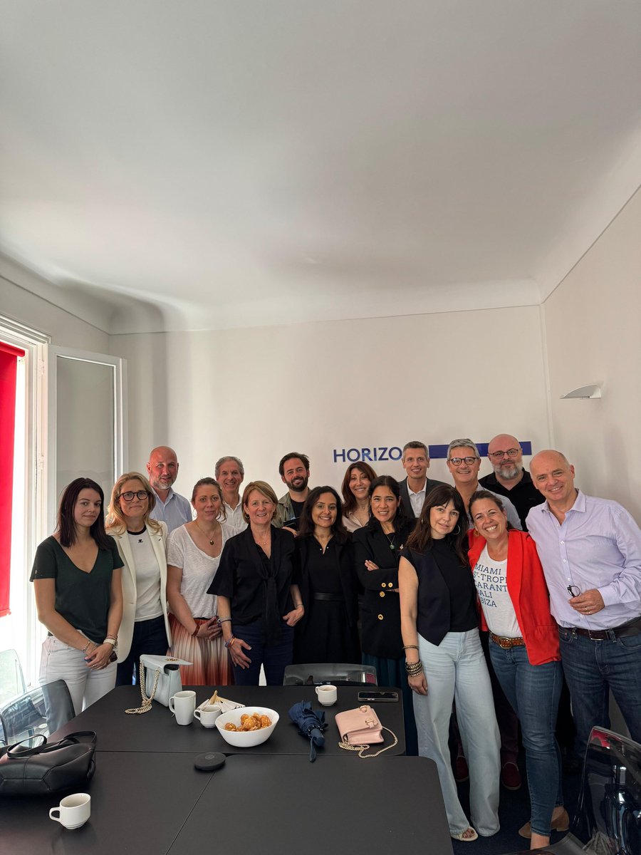 Horizons 92 (@horizons_hds) on Twitter photo Les délégués municipaux 92 <a href="/horizons_hds/">Horizons 92</a> au travail ce matin. Mobilisation, programme, communication, événements, jeunes, structuration, élections,… autant de sujets abordés ce matin en équipe.
<a href="/AvecEPhilippe/">Avec Édouard Philippe</a> <a href="/HorizonsLeParti/">Horizons</a> Les délégués municipaux 92 <a href="/horizons_hds/">Horizons 92</a> au travail ce matin. Mobilisation, programme, communication, événements, jeunes, structuration, élections,… autant de sujets abordés ce matin en équipe.
<a href="/AvecEPhilippe/">Avec Édouard Philippe</a> <a href="/HorizonsLeParti/">Horizons</a>