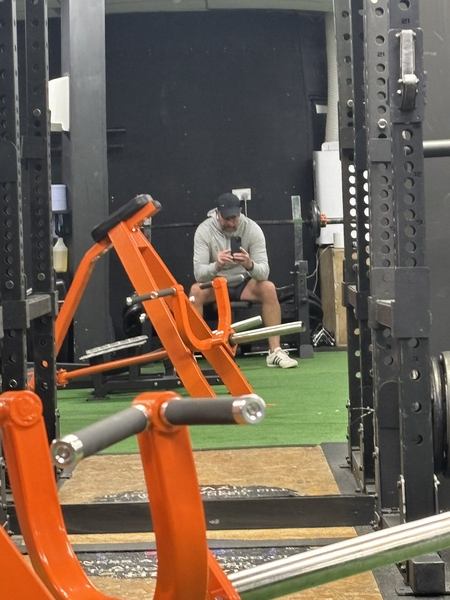 Music 🎵 of choice for heavy weight lifting training today was AC/DC 💪
And what a fantastic session it was