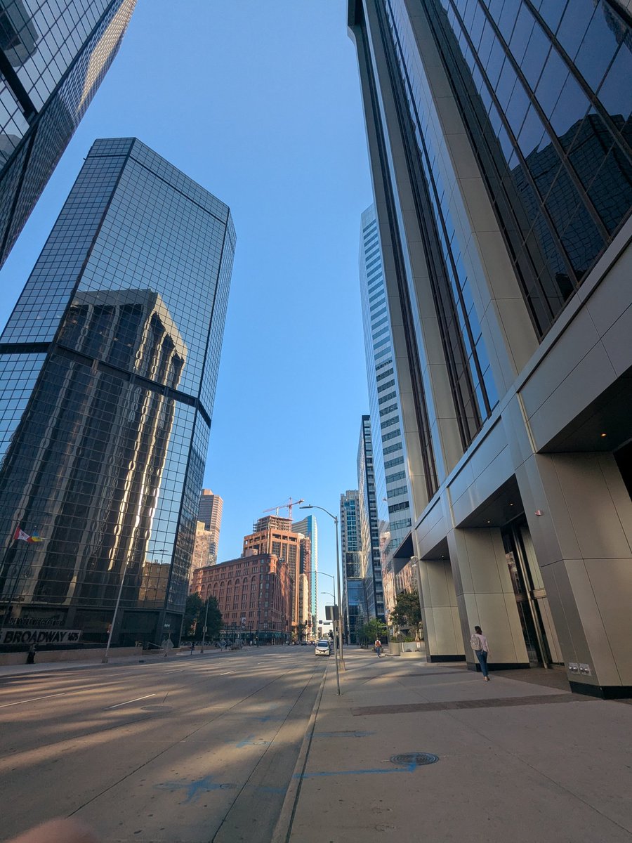 🌍 ICA 2025 is a buzzing hub of ideas.
Everything you’re working on is here.
I’ll soon join the panel “Communicating Sustainability” to present: “I Don’t Buy It, I Save It” – how users engage (and resist) green influencer content. Carried out with <a href="/MaelBombaci_/">Mael Bombaci</a>