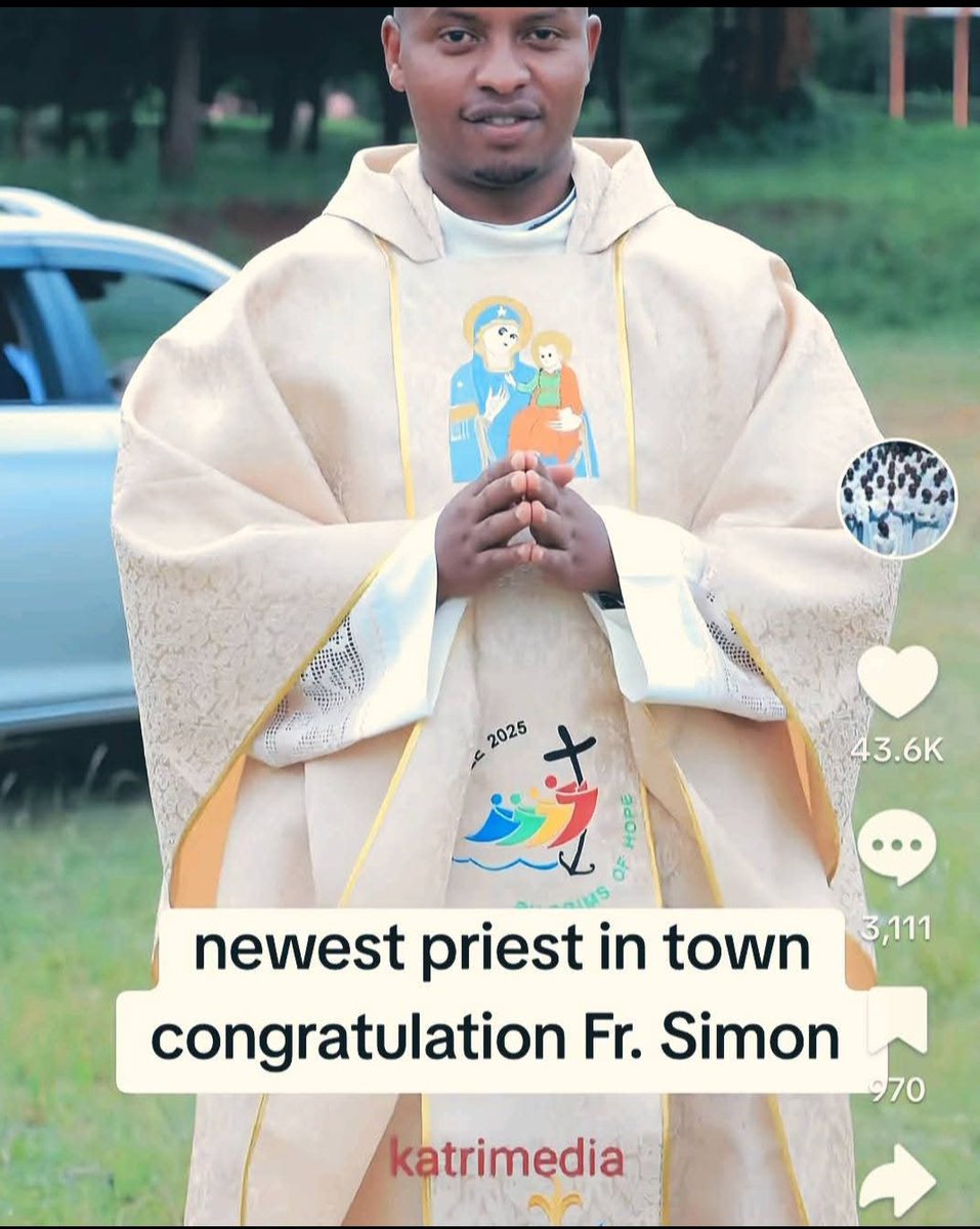 Itswambu1's tweet image. Kenyans will never see heaven huyu ni father  WA mungu mnashow ivi😂😂👇