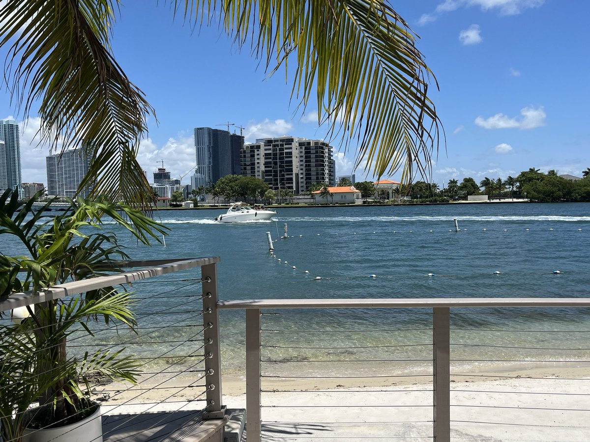 FIUFBRecruiting's tweet photo. We Stay & Ball where they Play & Vacay. #Welcome2Miami #LunchViews #WeAre305 #PawsInTheSand https://t.co/rRquJDUnSx