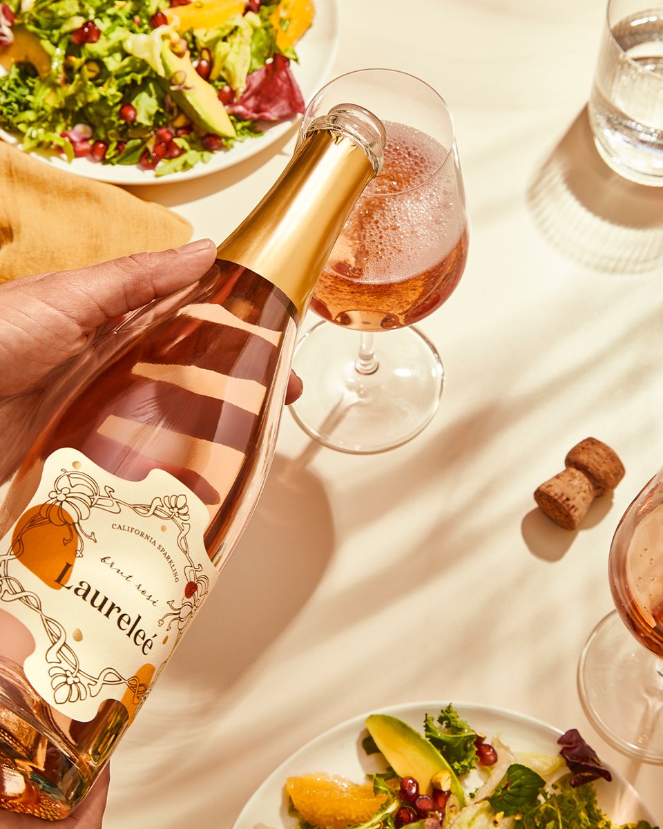 Cheers to National Rosé Day! 🌹 The ultimate summer wine deserves its own special day. Check out our summer Rosé bundles, filled with the perfect bottle to compliment your summer. #firstleafwine #firstleaf #wine #uncork