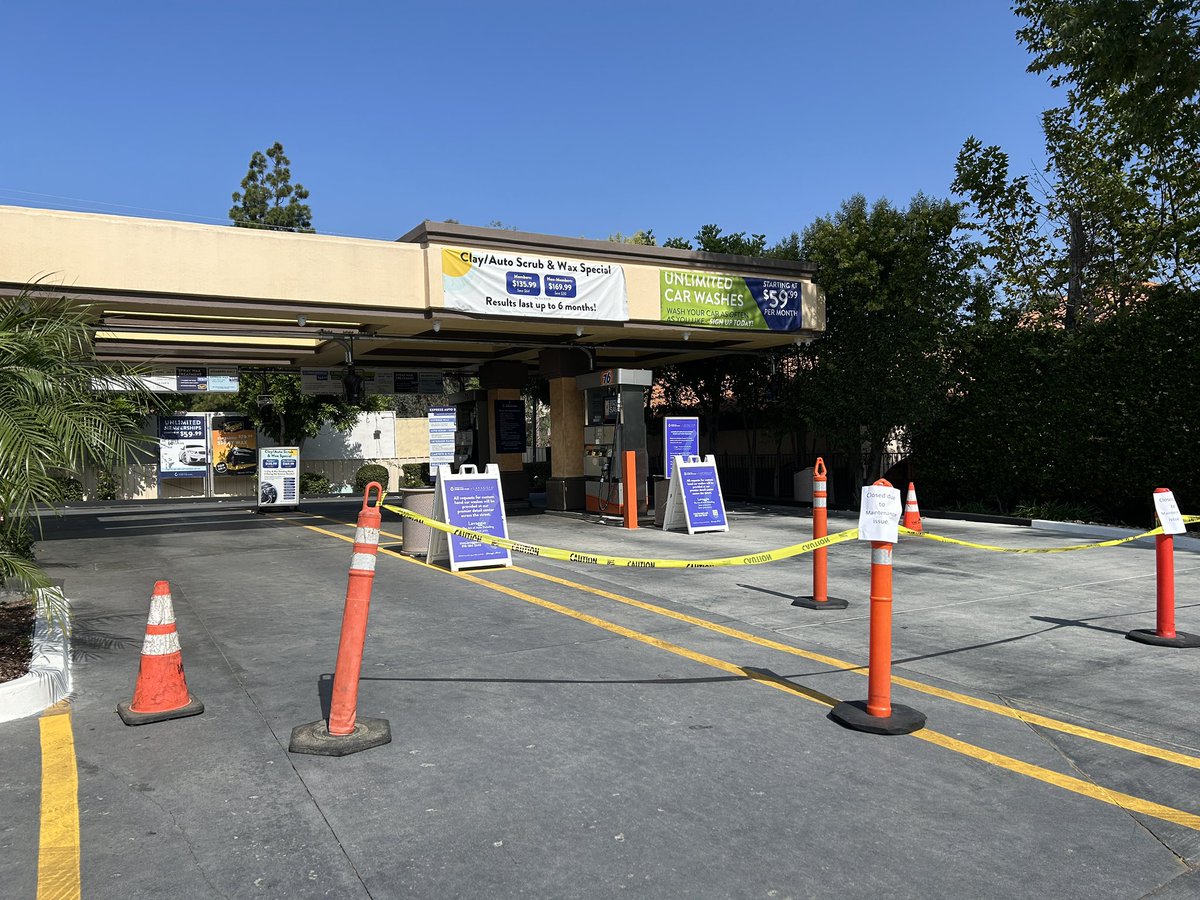 JUST IN:  Multiple reports coming in of Conejo Valley businesses closing or curtailing operations because of workers not showing up. One undocumented immigrant told The Acorn the workers at Reyes Adobe Car Wash in Agoura Hills were “scared.” The car wash was closed today.