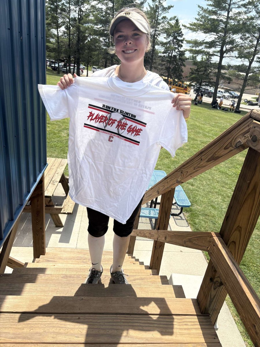 CrestonSoftball's tweet photo. 🦊 Ron Fox Clinton Player of the Game🦊🥎 SWCC Field Game 2
Winterset 10, Knoxville 3
 Winterset- Ashlyn Devine, 2B, 3B
Knoxville- Marlae Cox, 2B, SB, RBI https://t.co/AzfcLDNbqm