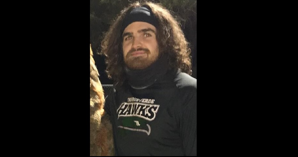 The Tanque Verde High School football family and our community overall mourns the passing of 31-year-old Matt Vinson, a former Hawks assistant coach whose battle with brain cancer came to a close June 12.  Former Tanque Verde coach Jay Dobyns and his son Jack, a college teammate
