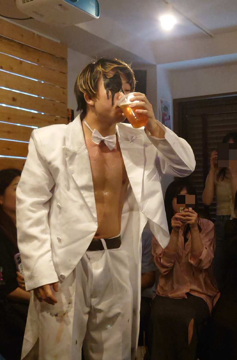 isuzu_ramen's tweet photo. ムネック様「ビールうまーい!」
#ビアプロ
#beerPro https://t.co/c0FYI0Afbz