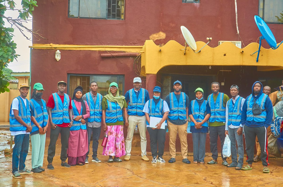 moh_mean's tweet photo. We understand the struggles these families are facing... It's vital that we offer support. Let's continue to encourage each other and pray for their recovery. #DisasterRelief #CommunitySupport #Mokwa #AspireAlliance https://t.co/zkV2Y0ztZN