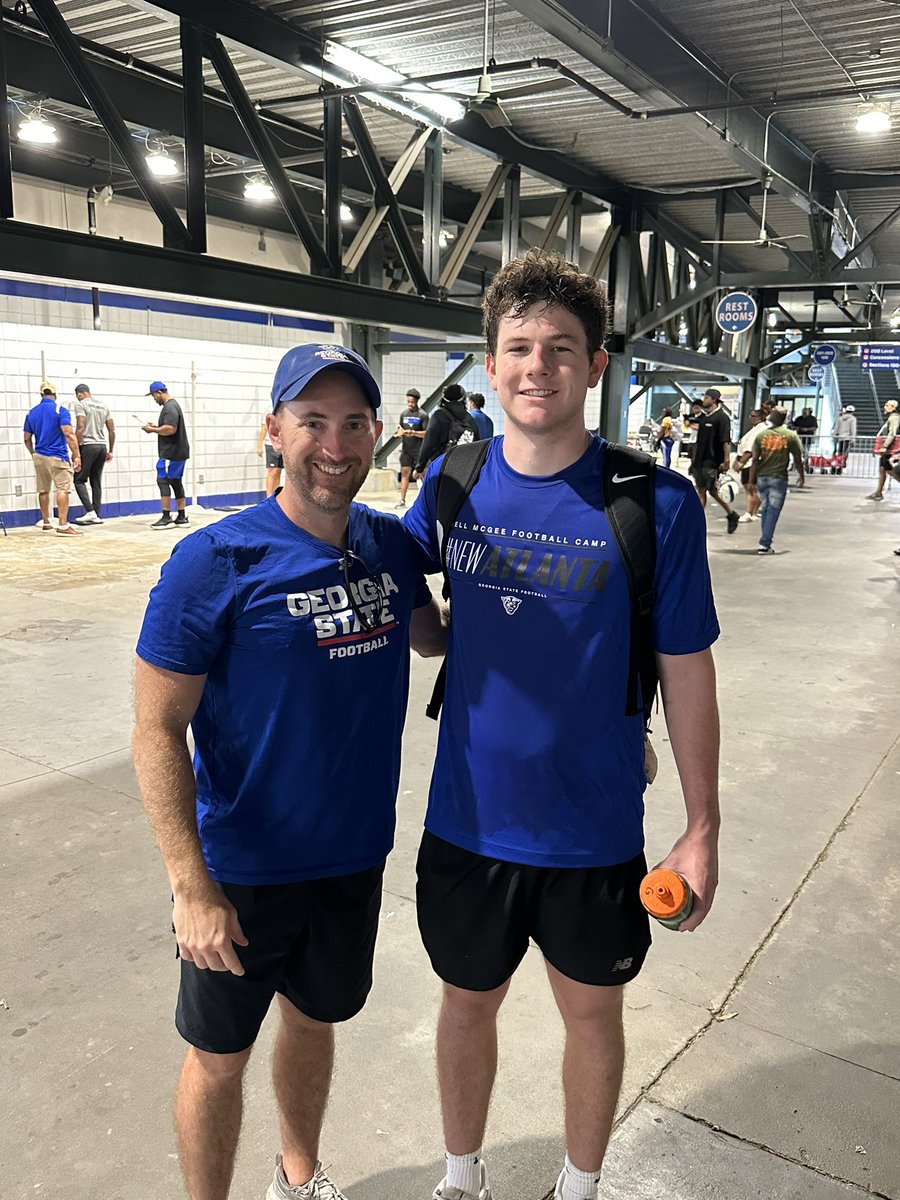 gecoady's tweet image. Back in the city today for a workout at @GeorgiaStateFB. Thank you @Coach__Blount and @zconowal31 for having me down
@MiltonEagles_FB @RecruitGeorgia @HKA_Tanalski @CoachBenReaves @OCCoachJack