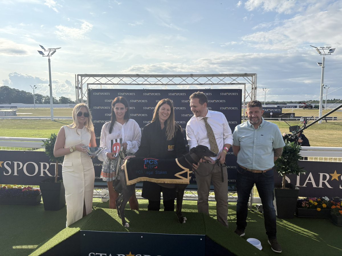 TowcesterRaces's tweet image. Race 3 

Avongate Venus 

28.78