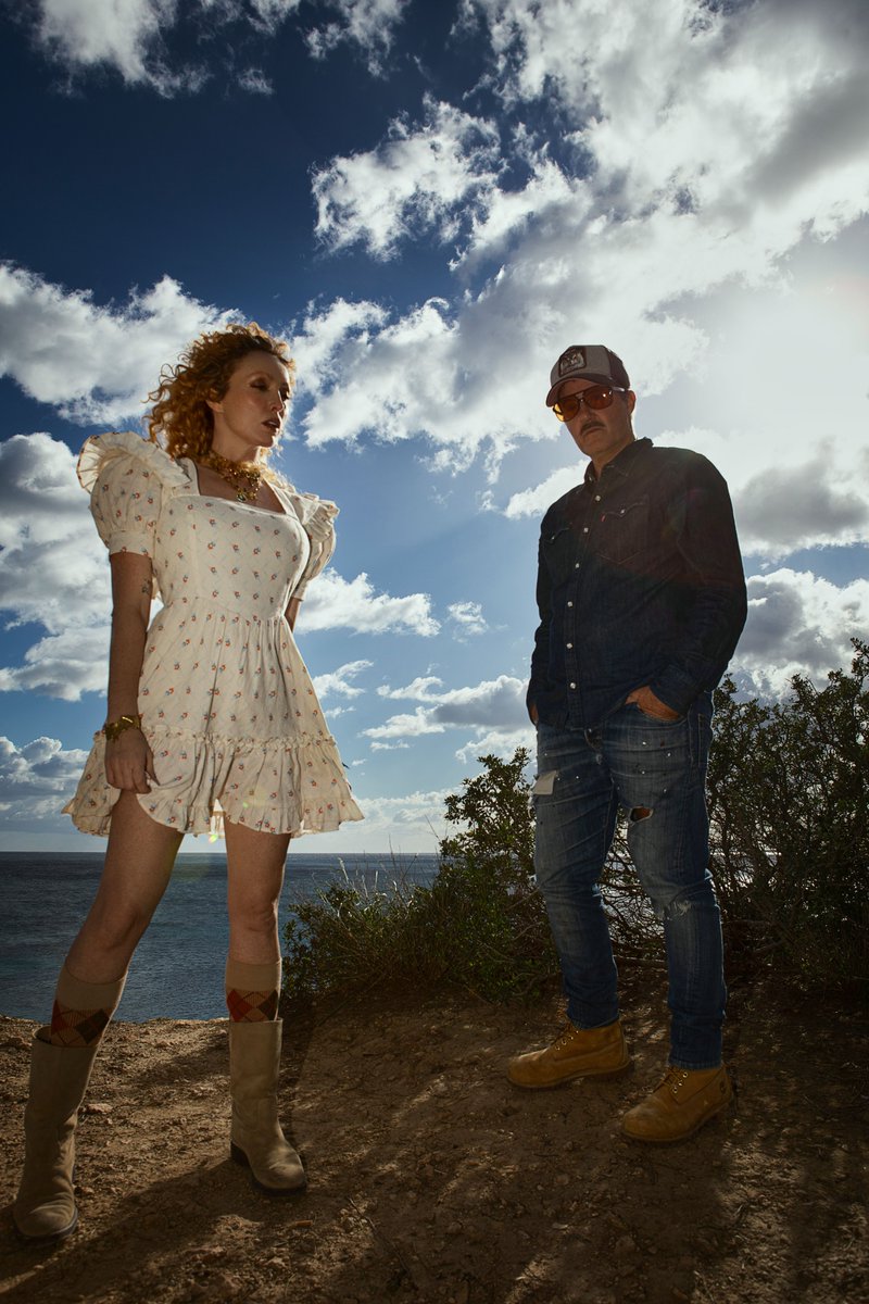 the beat (@beatonthebeeb) on Twitter photo 🎵 <a href="/TheTingTings/">The Ting Tings</a> are our first guests of the night!
🏠 They’ll be chatting to <a href="/deanjacksondj/">Dean Jackson</a> about how 70s music influenced their new album ‘Home’ and what it’s like recording in a home studio
📻 bbc.co.uk/programmes/m00… 🎵 <a href="/TheTingTings/">The Ting Tings</a> are our first guests of the night!
🏠 They’ll be chatting to <a href="/deanjacksondj/">Dean Jackson</a> about how 70s music influenced their new album ‘Home’ and what it’s like recording in a home studio
📻 bbc.co.uk/programmes/m00…