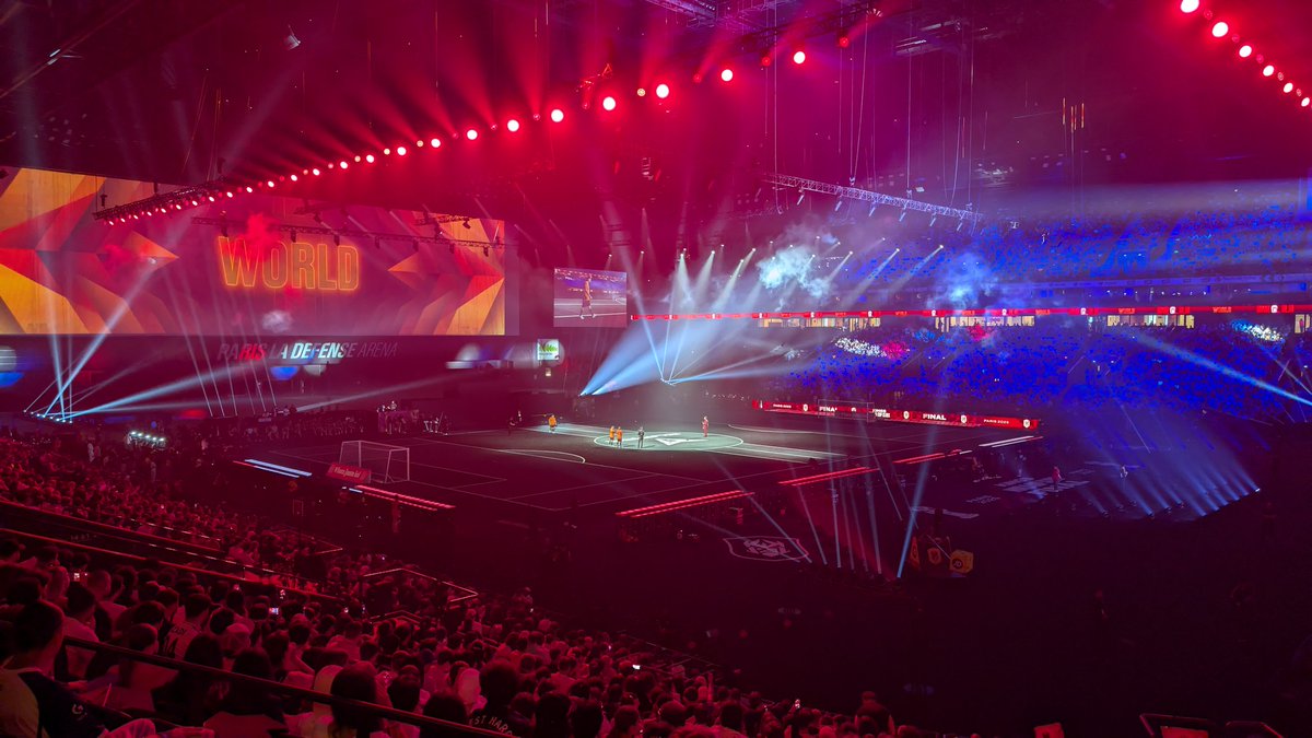 France vs Reste du Monde !  Let's go !! <a href="/KingsLeague_FR/">Kings League France</a>