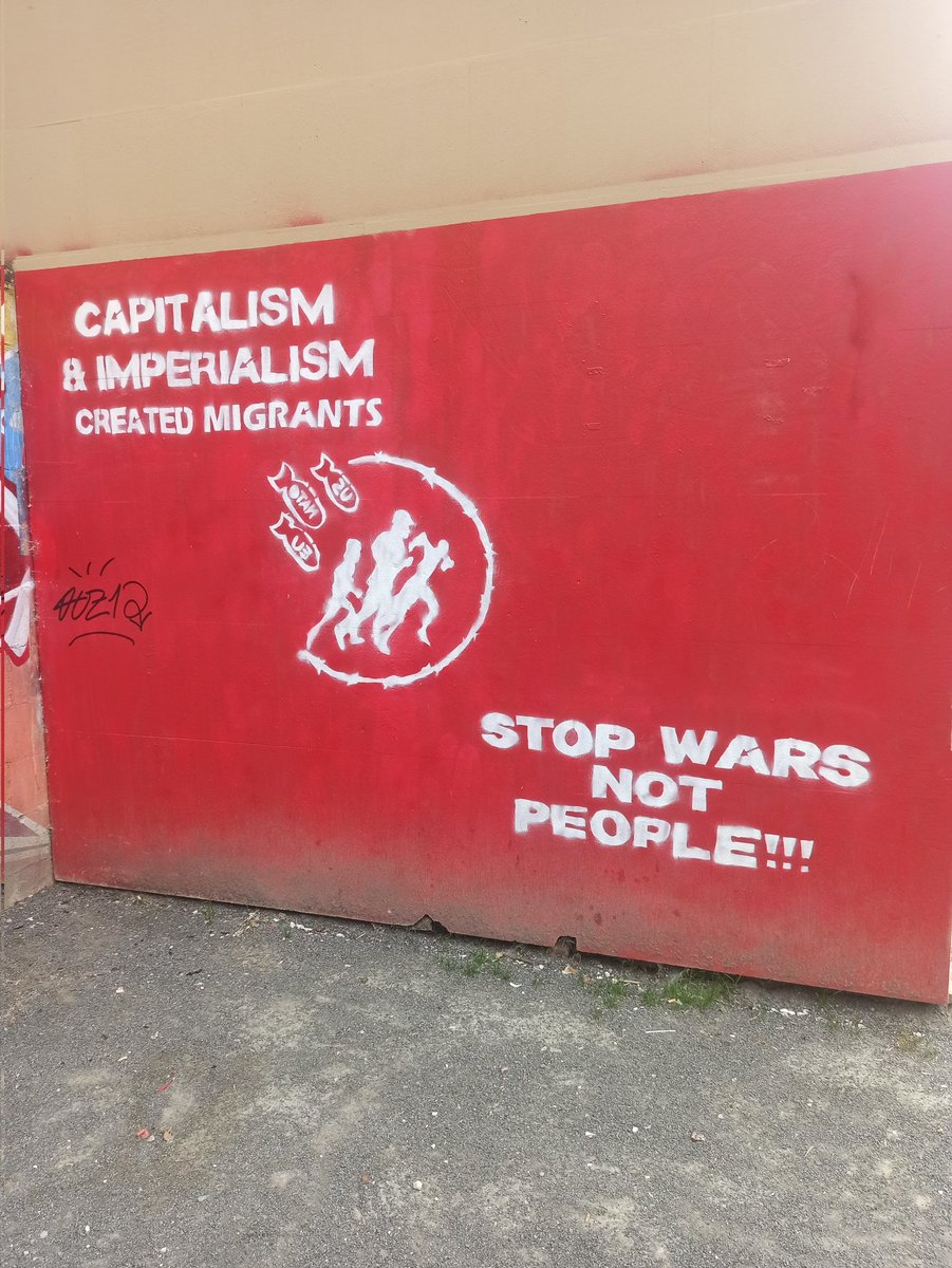 Pues me habían contando que en Navarra se come y se bebe bastante bien. 
Gora Nafarroa!!