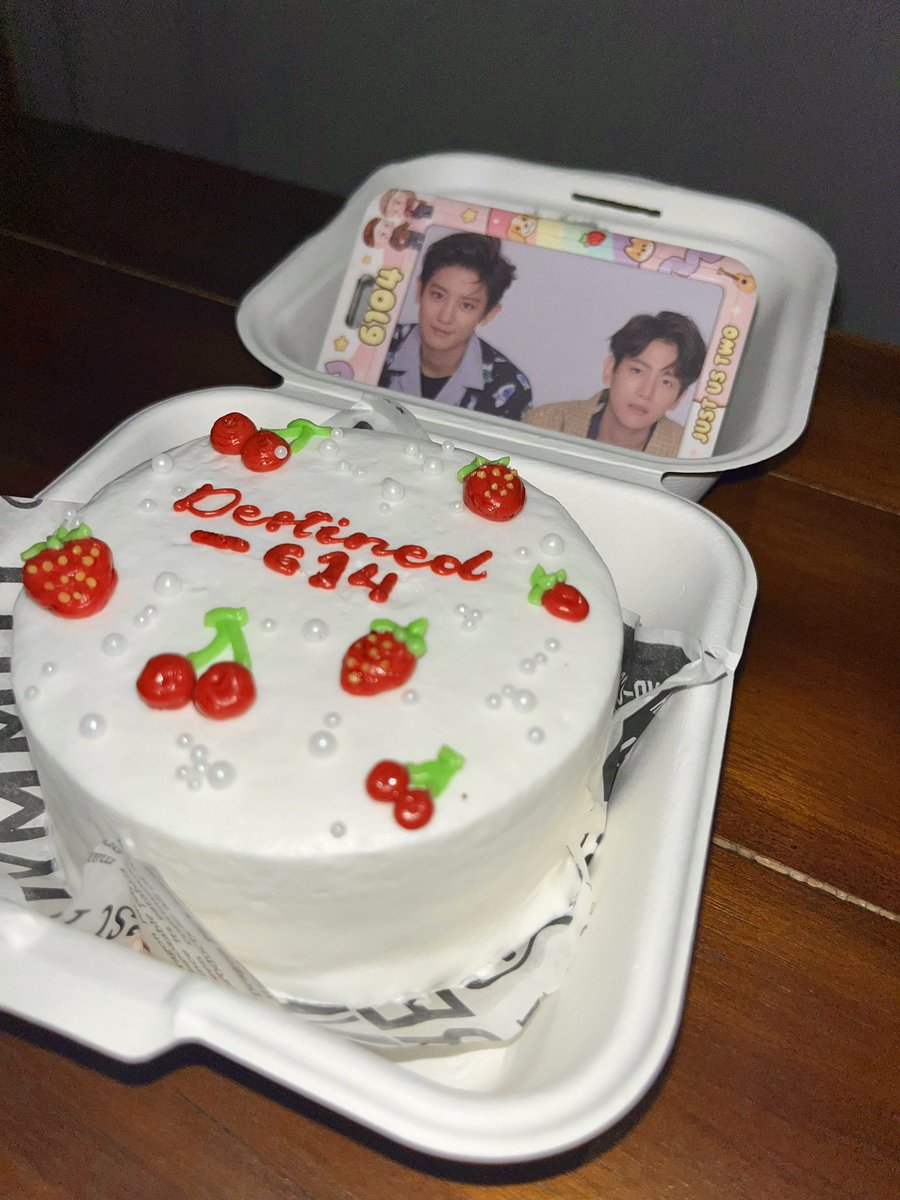 UtamiNF_'s tweet image. HAPPY CHANBAEK DAY 🍒🍓

#Happy614Day 
#HappyChanBaekDay 
#CHANBAEK #찬백