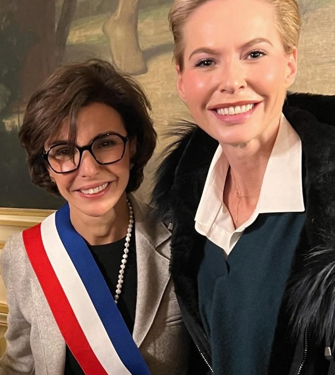 Elles ont le même chirurgien apparemment !