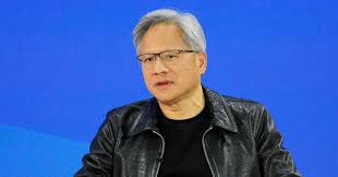 3b4w4aRedford's tweet photo. ＃NVDA
#エヌビデア

REDFORD REPORTS-800

Nvidiaはマグニフィセント7の一角を占め、時価総額$3.45兆ドルを誇る同社は、テクノロジーメガキャップの中でも最大手である。2022年末にChatGPTの登場で始まったAIブームにより、Nvidiaは注目される存在となった。高性能GPUの最大手サプライヤーとして、同社はAI対応チップの爆発的な需要に対応する絶好のポジションにある。これにより、過去3年間でNVDAの株価は660%のリターンを記録した。

しかし、Nvidiaのような巨大企業でも市場動向の変化に影響を受けないわけでは無い。今年に入ってボラティリティが高まる中株価上昇の勢いは鈍化した。だが事業自体は業績好調である。

先週、もう一つの新たな進展が発表された。Nvidiaは、最新のAIプラットフォームを駆動するために設計されたBlackwellアーキテクチャが、AIシステムの能力を評価する主要なベンチマークであるMLPerf Trainingの最新ラウンドで優れた性能を示したと公表した。

NVIDIAの決算報告で、フアンCEOは、画期的なBlackwell製品が量産段階に入り、AIが今後も強い業績を支える可能性について言及した。『NVIDIAのAIインフラに対するグローバルな需要は極めて堅調です。AI推論トークン生成は1年間で10倍に急増し、AIエージェントが主流になるにつれ、AI計算の需要は加速するでしょう。』

四半期の財務結果を見ると、NVIDIAの売上高は$441億ドルで、前年同期比69%増、予想を$8.1億ドル上回った。非GAAPベースの1株当たり利益（EPS）は81セントで、予想を6セント上回る好調さだ。データセンター売上高は$391億ドルで、前年同期比73%増となり、主要な売上ドライバーとなった。今四半期の粗利益率は約61%で、相川らず『濡れ手に粟』の状態だ。スッゴイ！

毎回私が紹介している5つ星アナリスト、ジョセフ・ムーア氏は、投資家がNvidiaについて覚えておくべきポイントは「未来は明るい」点だと指��している。モルガン・スタンレーのアナリストは、このチップメーカーに関するレポートで次のように報告した。

『ラックはここからさらに改善される。中国は直接出荷に関しては完全にリスクが軽減されており、少なくともその需要の一部を monetize する道筋があると考えています。粗利益率は底打ちし、持続可能な形で70%台半ばに改善しています。また、すべての顧客のコメントは、これらの新技術待ちの顧客が需要を先送りしていることを確認しています。したがって、持続的な需要の回復に対する当社の自信は非常に高いです。現在の変数考慮すると、当社の数値は保守的だと考えており、継続的な上方修正の可能性が高いと見込んでいます。』

長ったらしいコメントを読むのは苦痛を伴う。要するに『株価上昇に最も相関し、最も重要なEPSの加速成長が十分見込まれる』と言う事なのだ。

ムーアのコメントは、NVDA株に対する「オーバーウェイト」（つまり「買い」）のレーティングを維持している。彼の$170の目標株価は、1年間のアップサイドポテンシャルが20%あることを意味する。

全体として、Nvidiaはアナリストのコンセンサス評価で「Strong Buy」を獲得しており、これは40件のレビュー（うち35件が「Buy」、4件が「Hold」、1件が「Sell」）に基づく。過去何度もイランの核ー原子力施設を攻撃してきたイスラエルに、アメリカが防空軍事支援を行うことはほぼ間違い無い。今回の

紛争はアメリカが完全に無関心でいられるはずは無い。ただし米国10年最金利が4.50%を超えぬ限り、株価に大きなダメージとなることはないと思う。しかし中東紛争特有の原油価格の急上昇はお決まりのパターンである。しかしこのパターンが長期にわたり継続すると、10年債券金利上昇からNYSEに負の影響を与えかねない。

未来予想は人間には不可能である。���だしNVDAに関して、もし今回の衝突により株価下落が起きたなら、これは大きな買いチャンスと見て良い。とにかくNVDAに関し『売り』の選択���はなさそうである。REDFORD