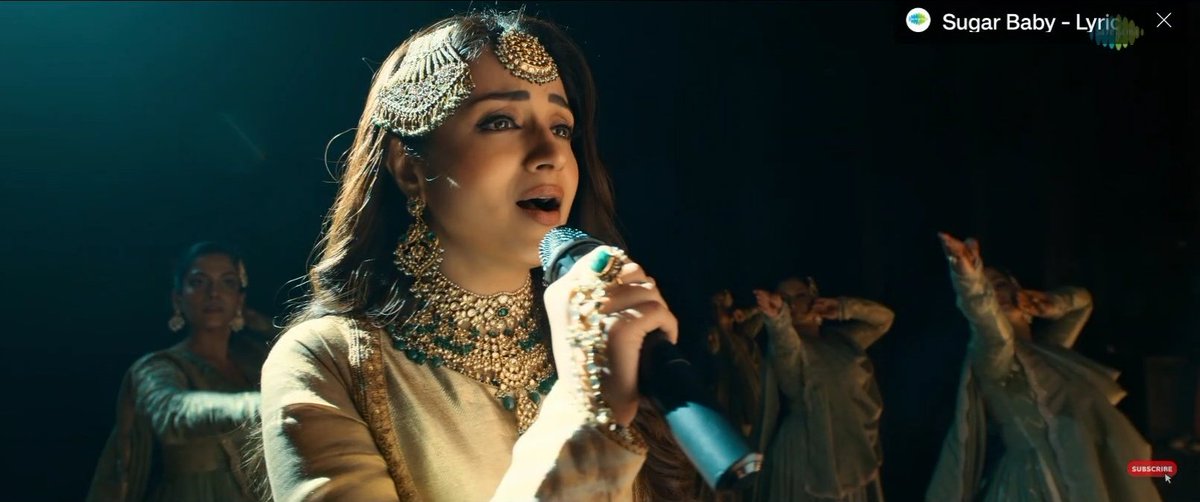 Vani_Trishian's tweet photo. Now that the song is out, we all know what the theaters truly missed - a full-blown #Trisha takeover 👑🔥

#SouthQueen @trishtrashers #Muthamazhai https://t.co/j96Vgviz20