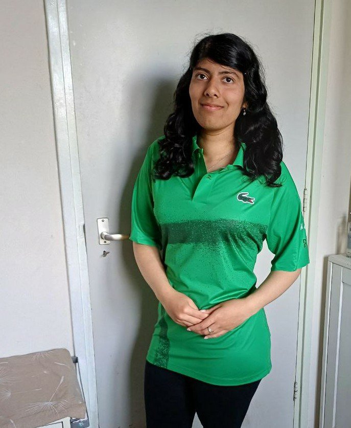 DjokovicEleanor's tweet image. Wonderful to receive the green t-shirt from the NoleFam Day giveaways! 🥰🙌 It is lovely. 💛 Thank you to Silvina for organising these interactive events with Novak fans. 🙏