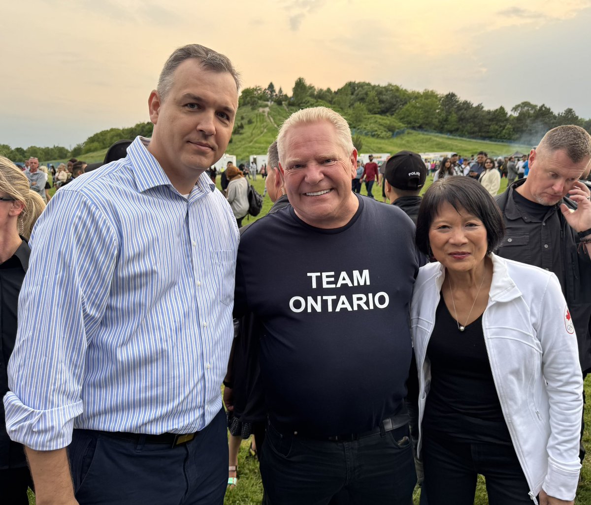 CanadaArcadia's tweet photo. With two of the most powerful leaders in #Ontario — @fordnation Premier Doug Ford and Mayor @oliviachow https://t.co/MBmnKxXSyR