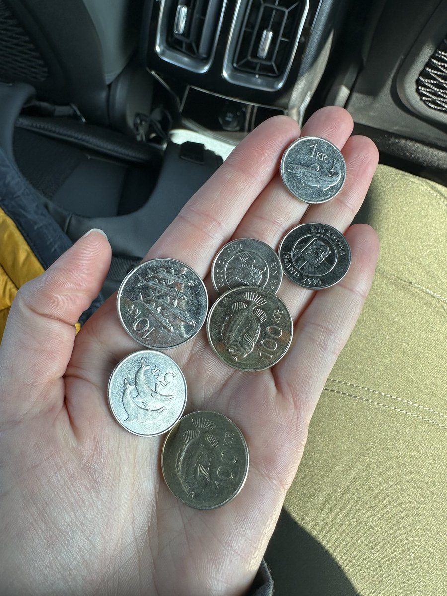 Interesting foreign coins! Fishies! (Before anyone thinks I’m flashing big bucks £1= 140 Icelandic krona)
