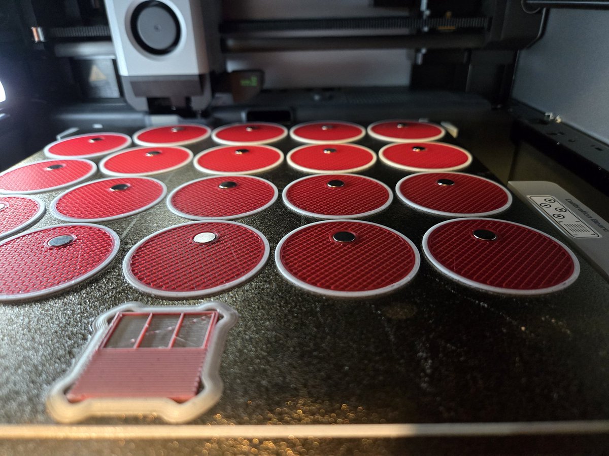 First time trying the print pause command to embed some magnets into our project.