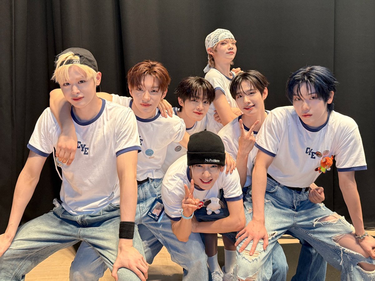 CLOSE YOUR EYES 1ST FANMEETING [CLOSER MOMENTS] IN OSAKA

皆さんの熱い歓声を受けて走り抜けたファンミーティング
またすぐにお会いできますように🫰🏻💕
これからも沢山の応援をよろしくお願いします❕

#CLOSEYOUREYES #클로즈유어아이즈 #クルユア