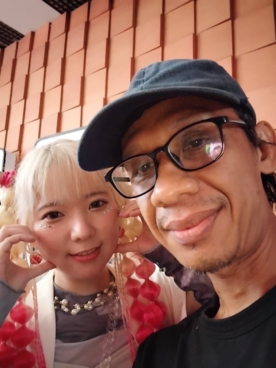 Rafayui's tweet photo. #DARUMARollin

Thank you for taking picture with me...

Semangat🫶 https://t.co/Q8SAEbcADY
