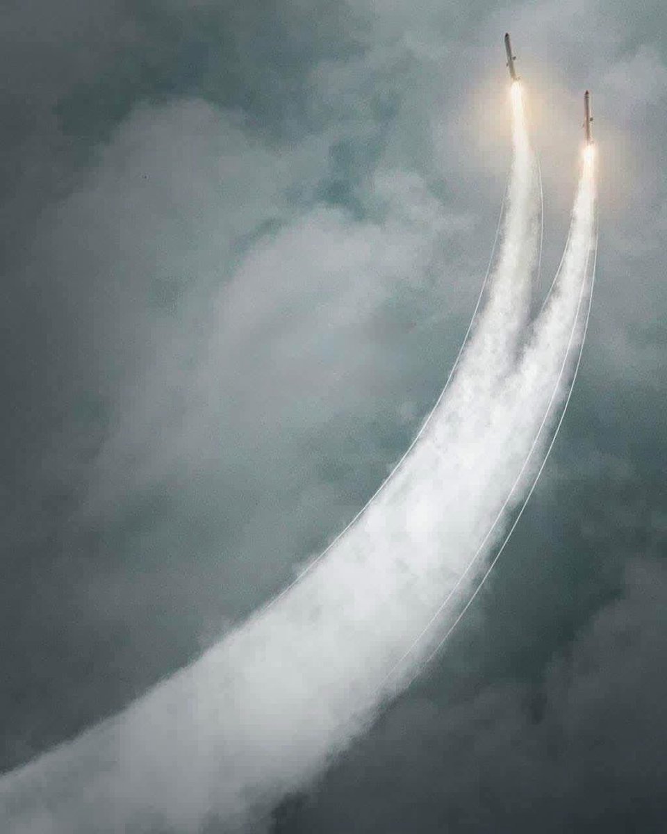 هذا فقارُك يا عليُّ يلوحُ في
وجهِ المراحبةِ العتاةِ ويَحصُدُ
:
#مصطفى_الصائغ_الكاظمي 
#طهران 
#الكيان_الصهيوني_الى_زوال
#ياعلي
#الغدير