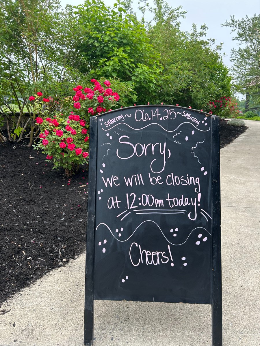 It’s #NationalRoséDay 🌹
Celebrate with our Pinot Noir Dry Rosé and the debut of our Cabernet Franc Dry Rosé — already a hit at our wine tasting events!
We’re open 10–12 today—just enough time to grab your rosé!

#DrinkPink #LakewoodVineyards #FingerLakesWine