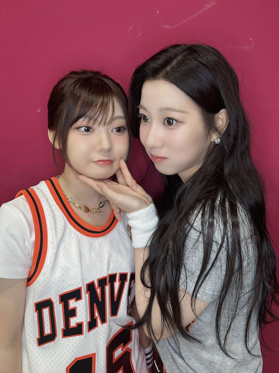 ⓊⓈⓅⒺⒺⓇ💘

#USPEER #유스피어
#ZOOM #SPEED_ZONE