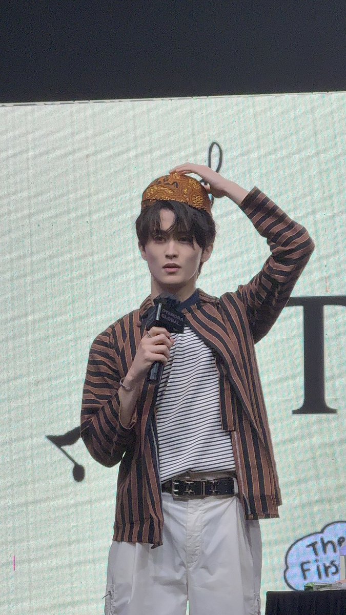 sweetiesvanilie's tweet photo. MAS MARK 

#MARK #마크
#TheFirstfruit #MARK_TheFirstfruit
#NCT #NCT127 #NCTDREAM #MARK_TheFirstfruit
#DyandraGlobal #DyandraGlobalFansignEvent https://t.co/DMkxCGIEuc