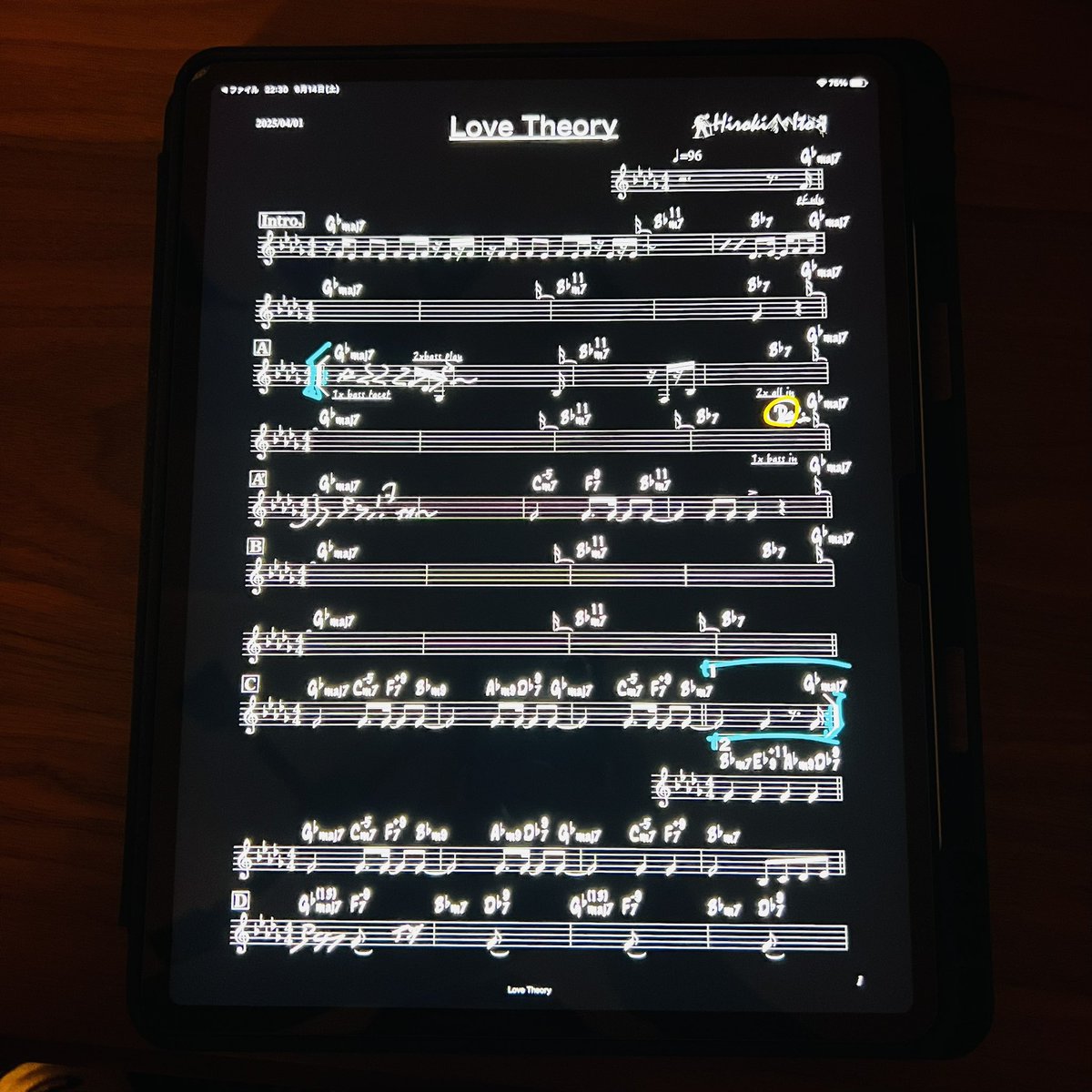 必死のパッチで資料あたってたらこの曲発見💡

これタイニーデスクのYouTubeはさんざん見てたけどやったことなかったからやってみたかったのよねーん‼️