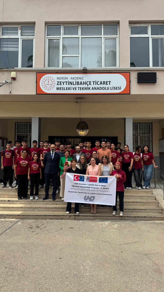 stserkantas's tweet photo. Uluslararası nakliyeciler derneği  Akreditasyonu ile yürütülen Yaygınlaştırma faaliyeti @1943TML ‘de yurtdışından gelen uzmanlarla gerçekleştirildi.

@tcmeb @UABak  @SerafettinAras @tcmeb_mtegm @valiatillatoros @MersinMEM @fazilet_durmus  @AkdenizilceMem @saimdemir33 https://t.co/bZ5d57RoL7