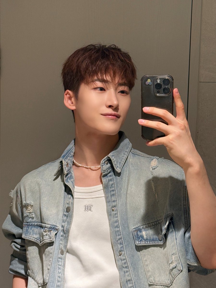 at_ALL_H_OURS's tweet image. [#유민]
반년만에 볶음볶음볶음 머리🤎

#ALL_H_OURS #올아워즈
#YOUMIN #유민