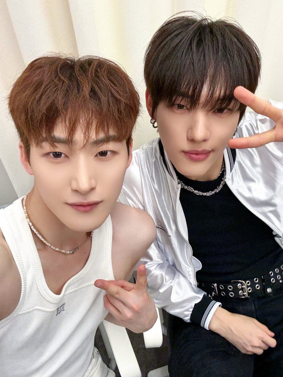 at_ALL_H_OURS's tweet image. [#유민]
반년만에 볶음볶음볶음 머리🤎

#ALL_H_OURS #올아워즈
#YOUMIN #유민