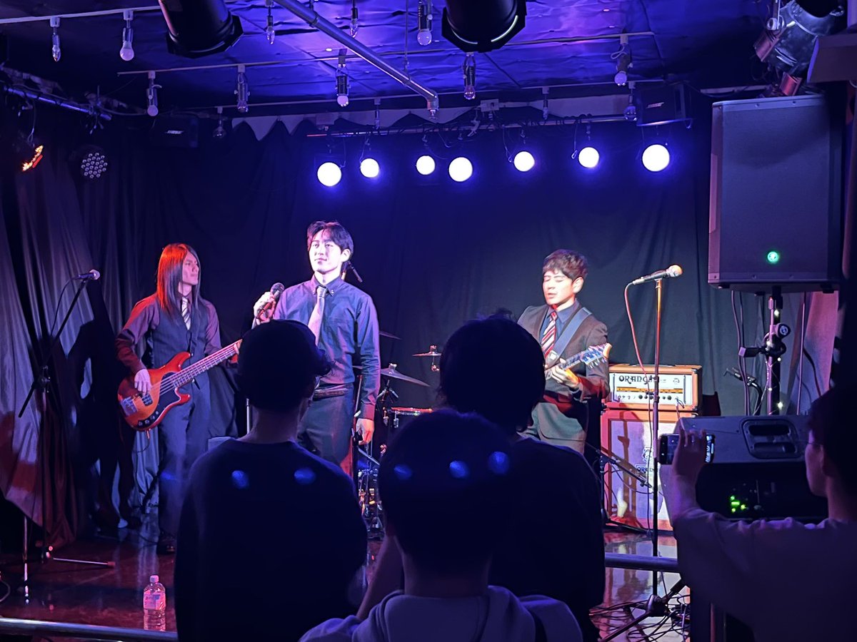 GirlinMono_band's tweet photo. 本日は以前対バンさせてもらったTHE Red Blue pencilsの主催イベントへ

熱くてクールで最高のイベントでした！！🔥

またご一緒できたら嬉しいです☺️

(Takumi)

#レドブル https://t.co/dxDKScywFr