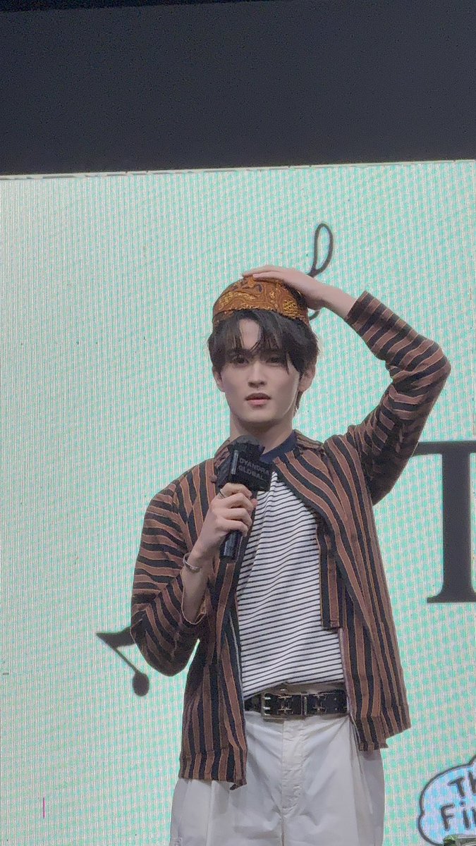sweetiesvanilie's tweet photo. MAS DEDE DISINI MASSS!!!!!!!

#MARK #마크
#TheFirstfruit #MARK_TheFirstfruit
#NCT #NCT127 #NCTDREAM #MARK_TheFirstfruit
#DyandraGlobal #DyandraGlobalFansignEvent https://t.co/fYS5pdRA6v