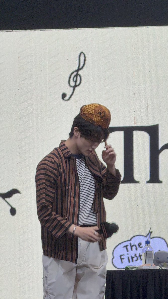 sweetiesvanilie's tweet photo. MAS DEDE DISINI MASSS!!!!!!!

#MARK #마크
#TheFirstfruit #MARK_TheFirstfruit
#NCT #NCT127 #NCTDREAM #MARK_TheFirstfruit
#DyandraGlobal #DyandraGlobalFansignEvent https://t.co/fYS5pdRA6v