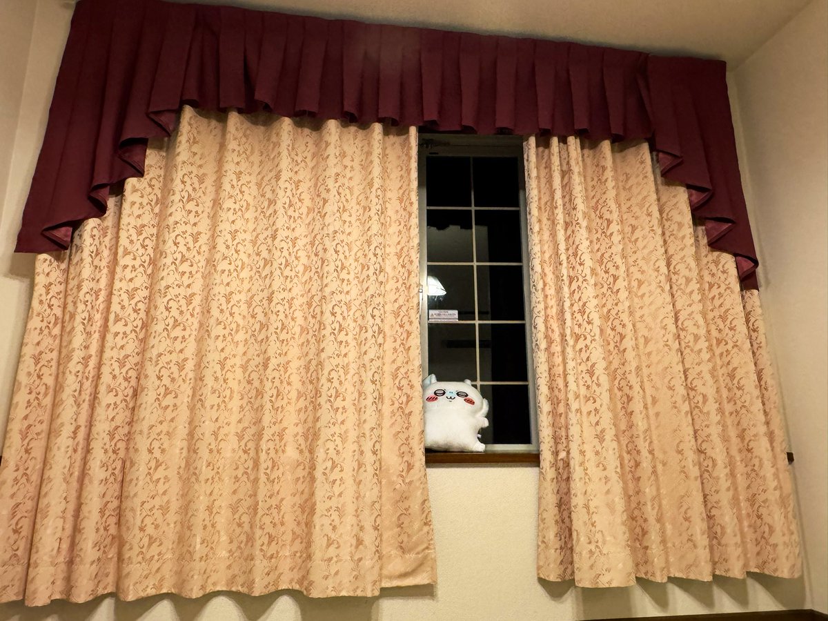前泊組はお部屋で撮影会もできちゃいます！！
レイヤーさん、ドールちゃん達のエモい感じのお写真も撮れるかと✨
前泊、めっちゃおすすめです🙌🏻