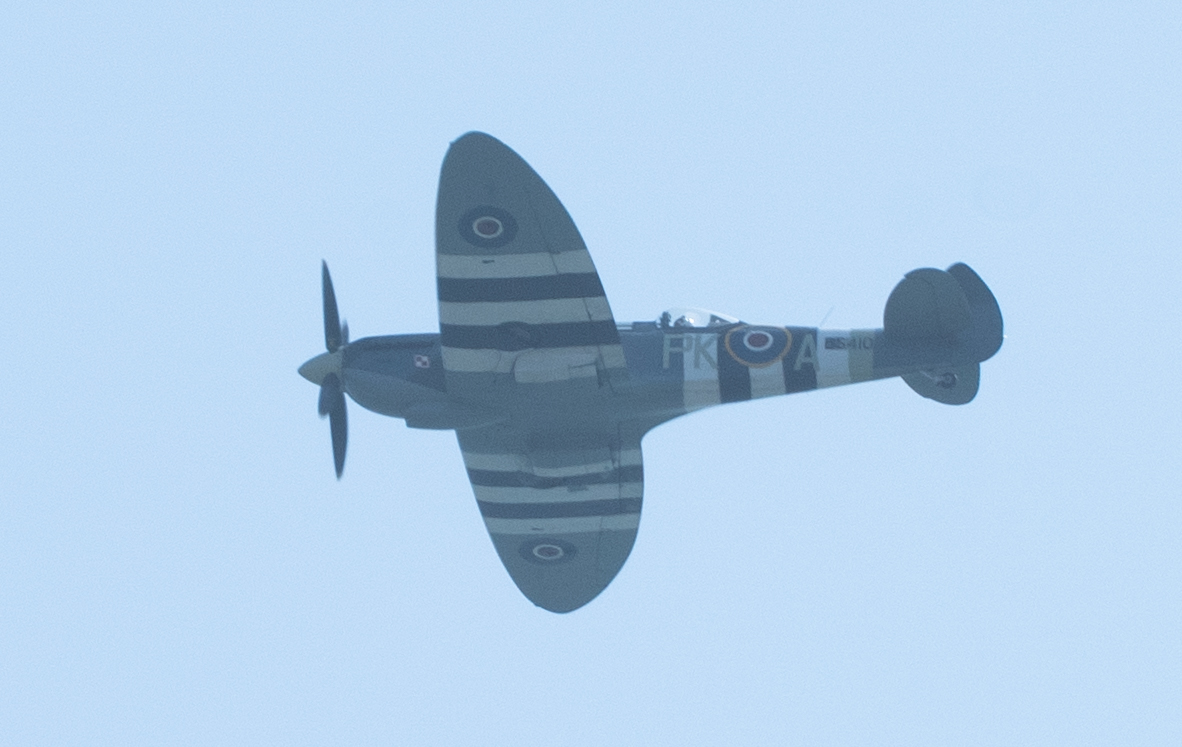 Coastal JJ UK (@coastaljjuk) on Twitter photo Summer in Selsey. Cherries off of our tree, and the (almost) daily Spitfire overhead in blue skies. Two very different images, but both mean Summer. <a href="/BBCSouthWeather/">BBCSouthWeather</a> <a href="/itvmeridian/">ITV News Meridian</a> <a href="/ExpSussex/">ExperienceSussex</a> <a href="/AlexisGreenTV/">Alexis Green</a> <a href="/HollyJGreen/">Holly Green - Weather Presenter</a> <a href="/PhilippaDrewITV/">Philippa Drew</a> <a href="/ExpSussex/">ExperienceSussex</a> <a href="/VisitSEEngland/">Visit South East England</a> <a href="/greatsussexway/">The Great Sussex Way</a> Summer in Selsey. Cherries off of our tree, and the (almost) daily Spitfire overhead in blue skies. Two very different images, but both mean Summer. <a href="/BBCSouthWeather/">BBCSouthWeather</a> <a href="/itvmeridian/">ITV News Meridian</a> <a href="/ExpSussex/">ExperienceSussex</a> <a href="/AlexisGreenTV/">Alexis Green</a> <a href="/HollyJGreen/">Holly Green - Weather Presenter</a> <a href="/PhilippaDrewITV/">Philippa Drew</a> <a href="/ExpSussex/">ExperienceSussex</a> <a href="/VisitSEEngland/">Visit South East England</a> <a href="/greatsussexway/">The Great Sussex Way</a>